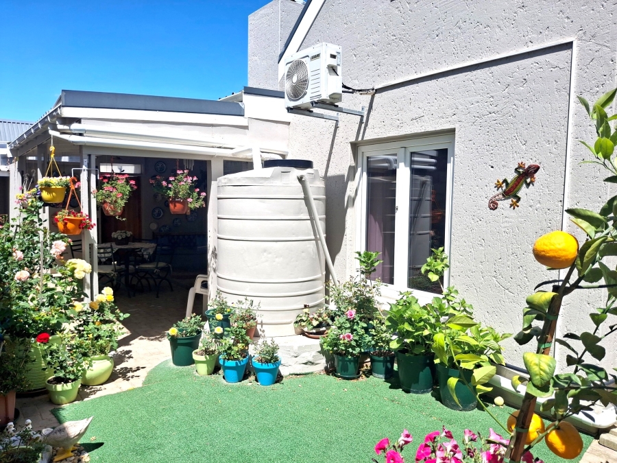 2 Bedroom Property for Sale in Fonteine Retirement Village Western Cape